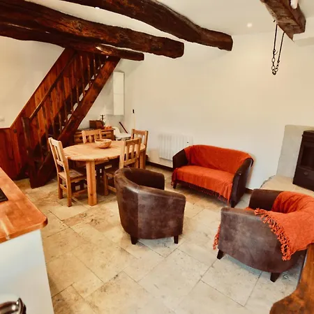 Holiday home Les Coumayres