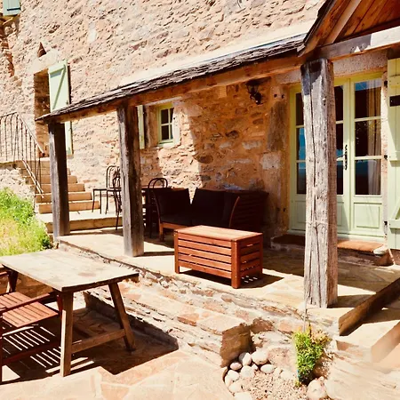 Holiday home Les Coumayres