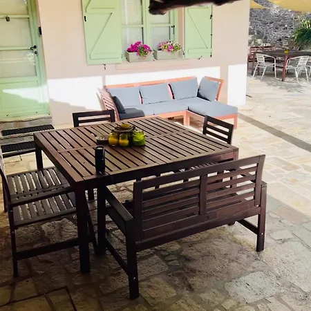 Les Coumayres Holiday home
